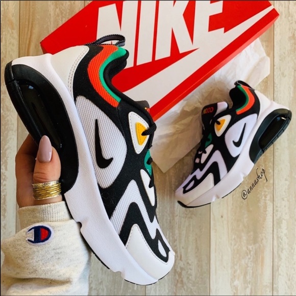 NEW Nike Air Max 200 running shoes sneakers - Picture 2 of 9
